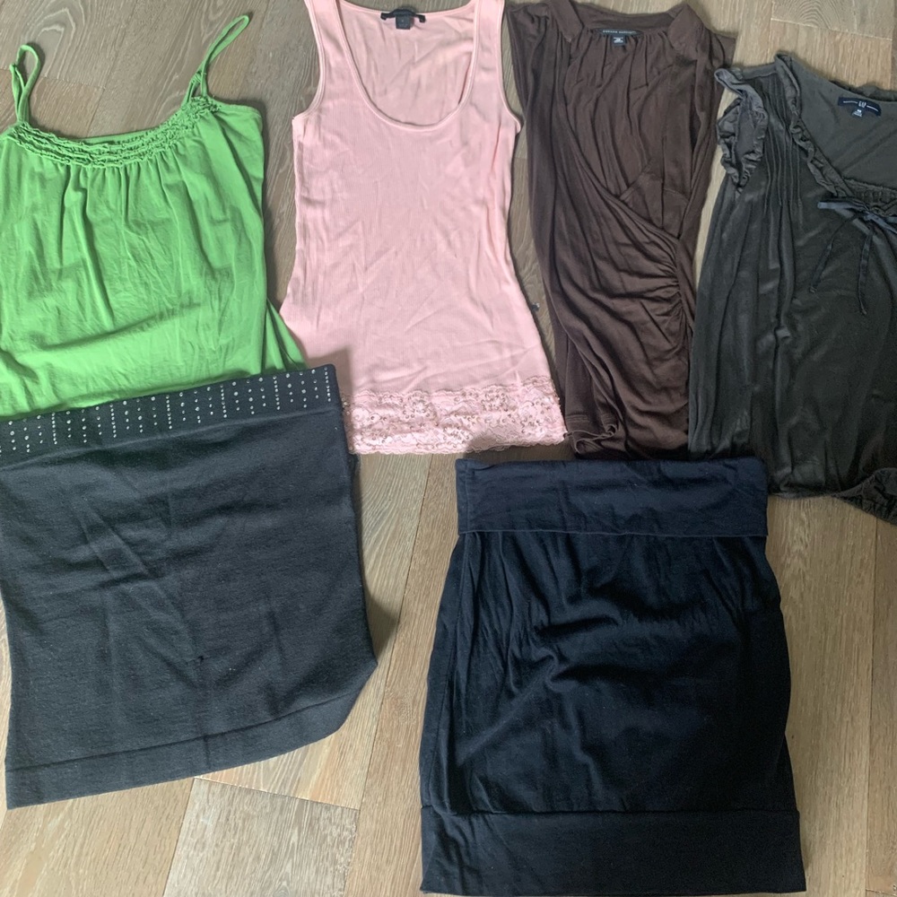 Collection of 12 Womens Tanks,Skirts,Tube Tops & Shorts.Gently used sized XS & S